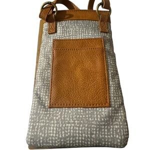 Thirty-one gray and tan phone purse